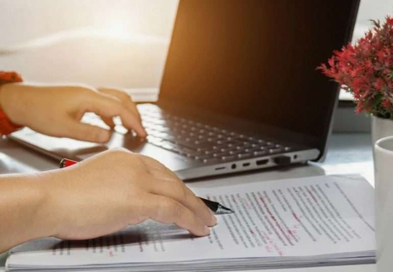Academic Ghostwriting With WritGuru: Professional Support for Academic Excellence